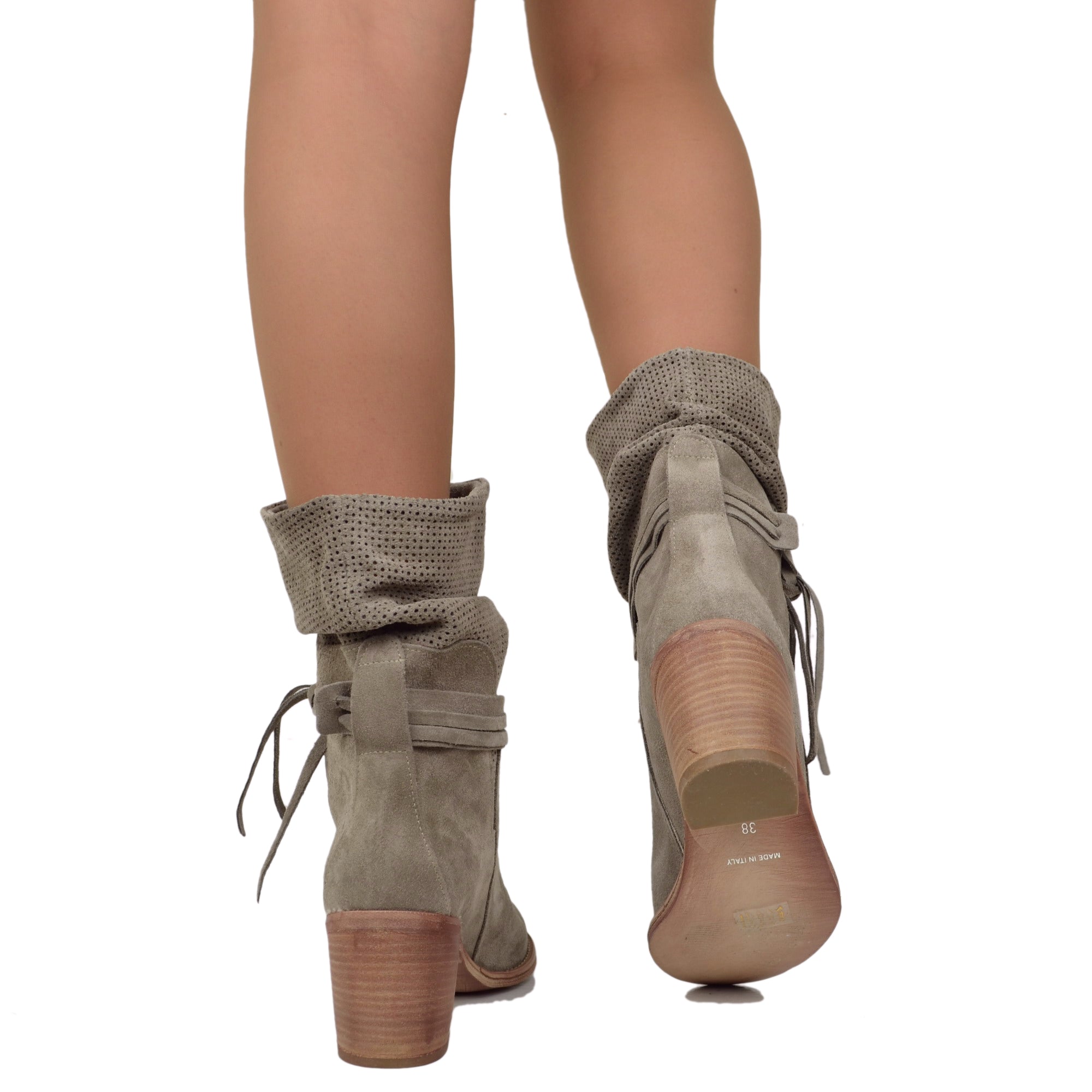 Stivaletti Donna Scamosciati in Pelle Taupe Traforati Made in Italy